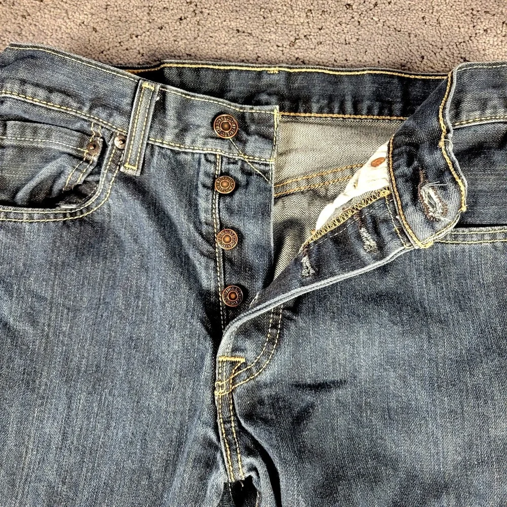 Levis 501 Jeans Mens 29x30 Blue Button Fly Straight Leg Medium Wash Denim